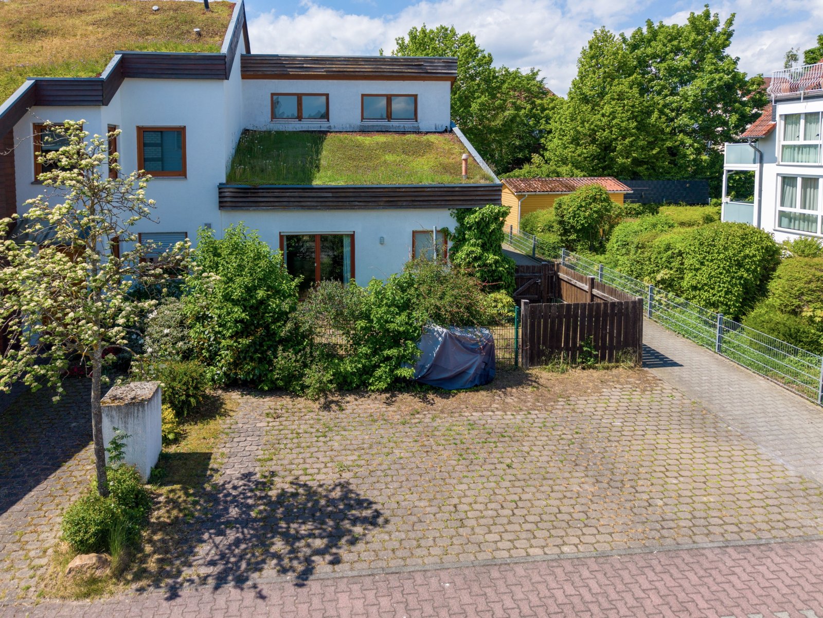 Modernes + Altersgerechtes Wohnen mit Garten + 3 PKW Stellplätze Modernes + Altersgerechtes Wohnen mit Garten + 3 PKW Stellplätze
