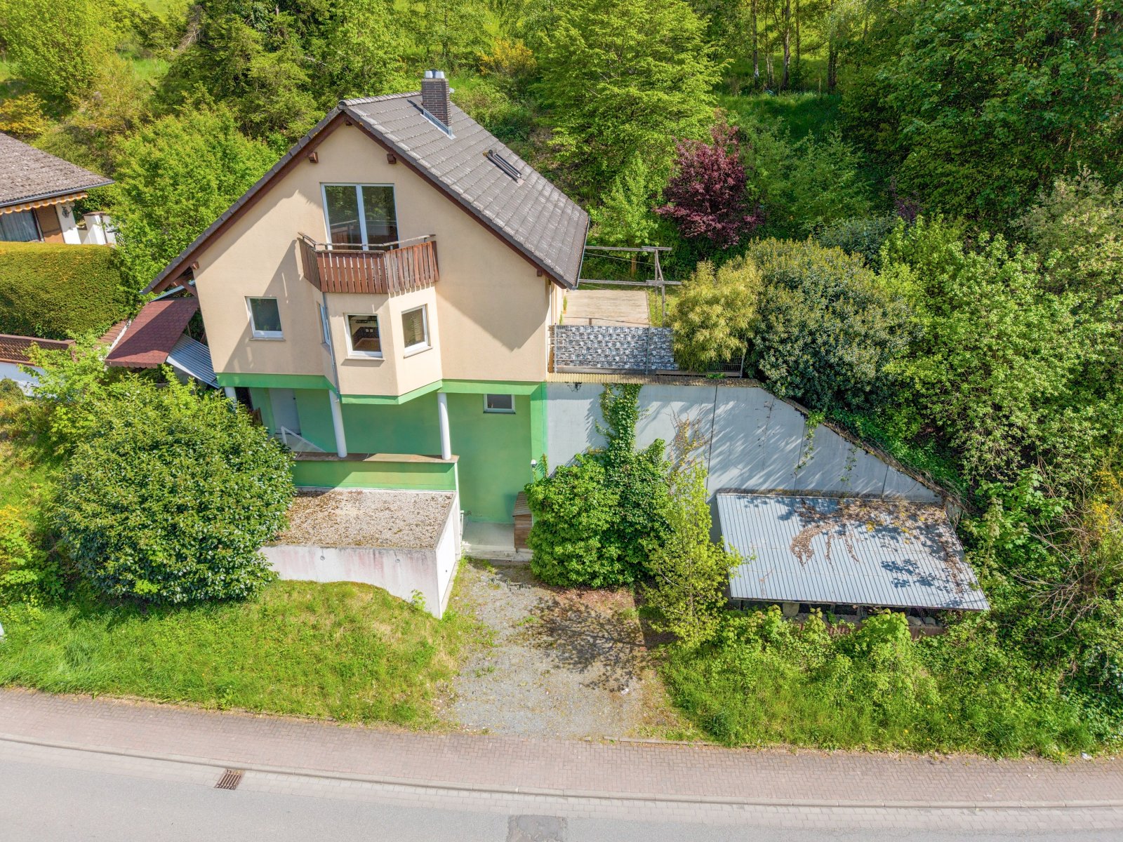 5-Zimmer-Haus mit 2 Bädern*Holzofen*Garten*SP*Garage*Carport*Keller 5-Zimmer-Haus mit 2 Bädern*Holzofen*Garten*SP*Garage*Carport*Keller